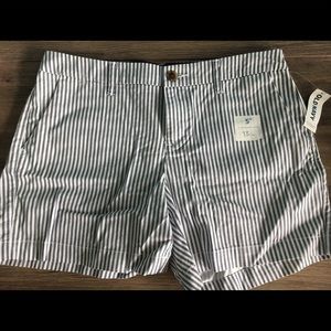 NWT Old Navy Everyday Short